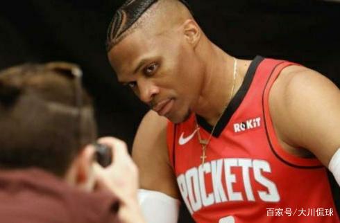 防守队员或 防守队员或