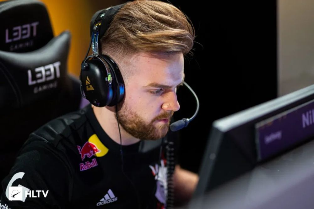 利兹联靠强 利兹联靠强